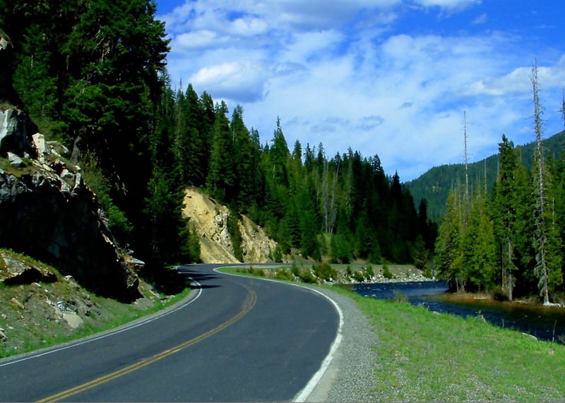 Winding Montana road