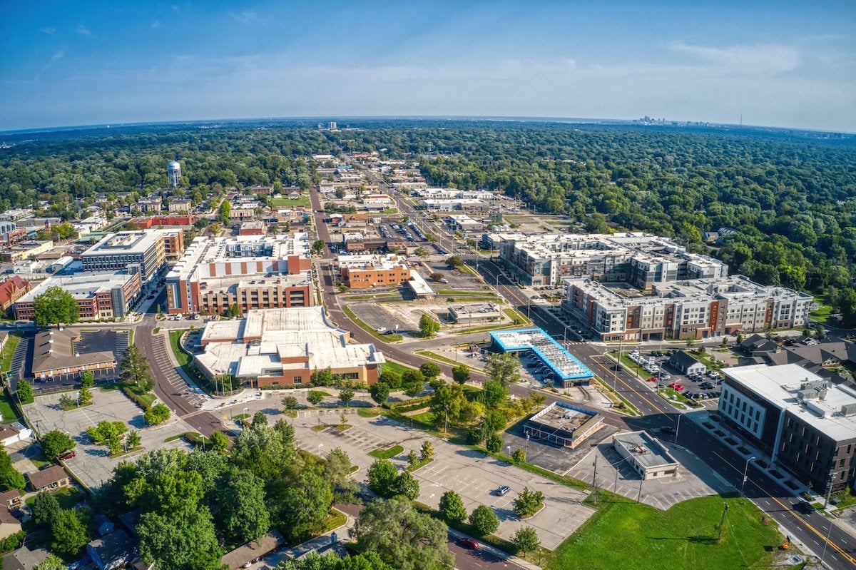 AdobeStock_403354566-Aerial View of Overland Park